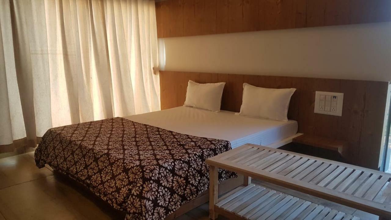 Houbara Resort Сасан Гир Екстериор снимка